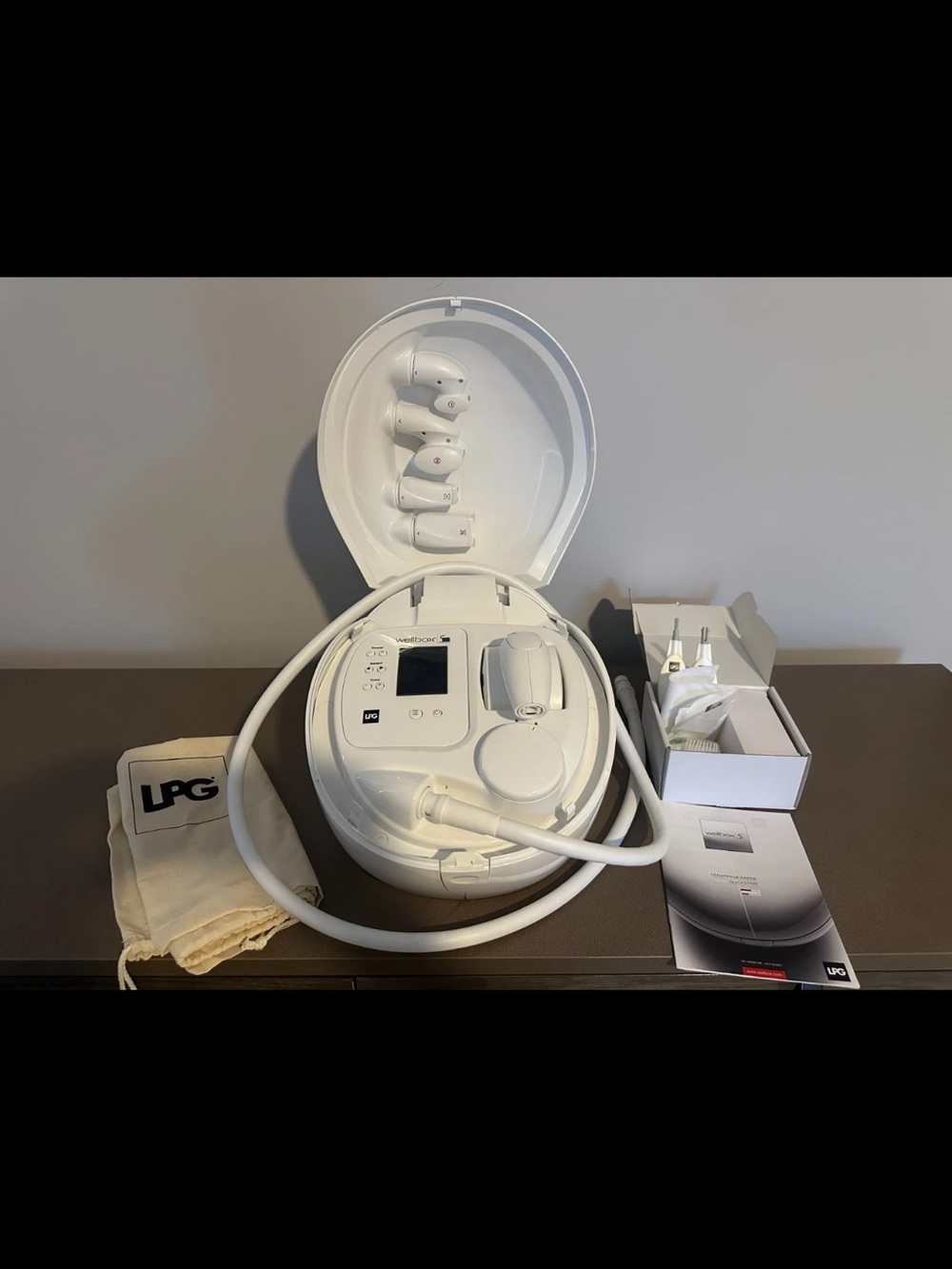 LPG  Wellbox S 

White Home Beauty Device remove cellulite and contour body